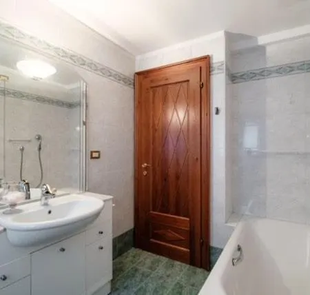 Charming House Lisa, View * Como
