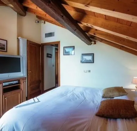 Charming House Lisa, View Como
